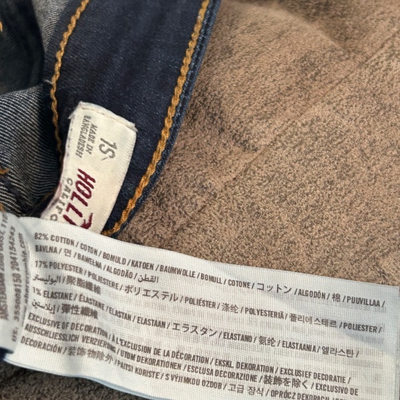 Hollister - Low Rise Skinny Jeans - Picture 3 of 3